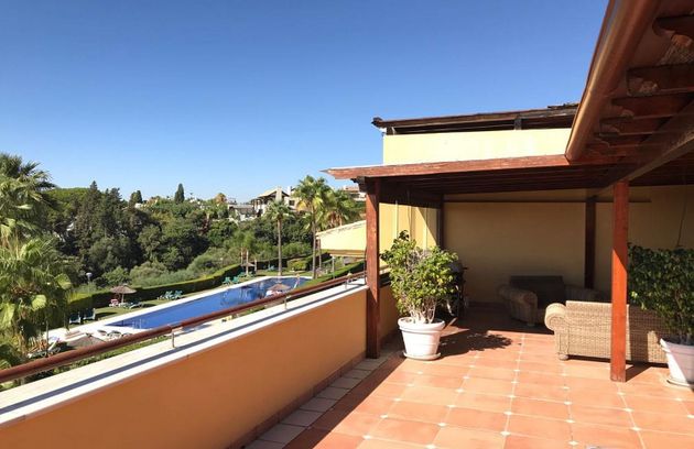 Foto 1 de Pis en venda a Sierra Blanca de 3 habitacions amb terrassa i piscina