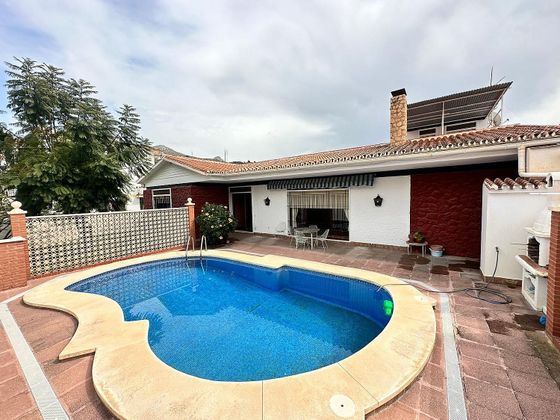 Foto 1 de Casa en venda a calle Octavio Picón de 5 habitacions amb terrassa i piscina