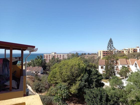 Foto 1 de Casa en venda a calle La Miosota de 4 habitacions amb terrassa i piscina