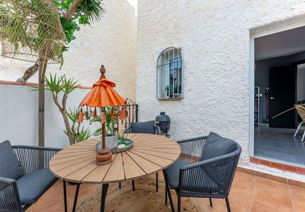Foto 1 de Casa en venda a avenida De Benyamina de 3 habitacions amb terrassa i piscina