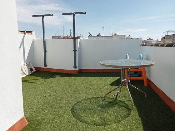 Foto 1 de Venta de dúplex en Sanlúcar la Mayor de 3 habitaciones con terraza