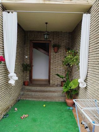 Foto 1 de Casa en venda a Villanueva del Ariscal de 4 habitacions amb terrassa