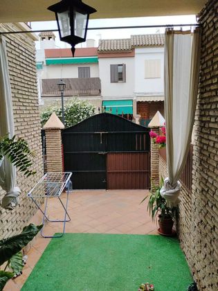 Foto 2 de Casa en venda a Villanueva del Ariscal de 4 habitacions amb terrassa