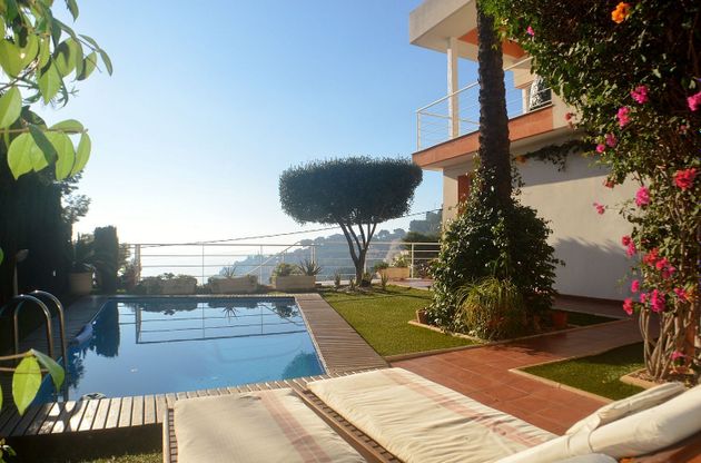 Foto 1 de Chalet en venta en Centro - El Castillo de 3 habitaciones con terraza y piscina