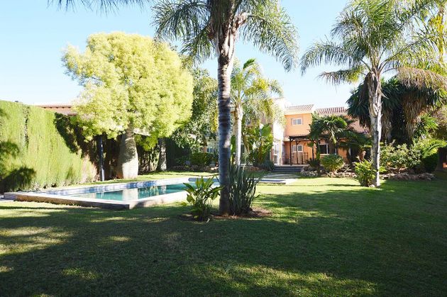 Foto 2 de Alquiler de chalet en Los Monasterios-Alfinach de 6 habitaciones con terraza y piscina