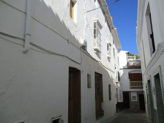 Foto 1 de Casa adosada en venta en Casarabonela de 5 habitaciones con terraza
