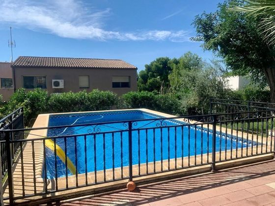 Foto 1 de Xalet en venda a Vilamarxant de 5 habitacions amb terrassa i piscina