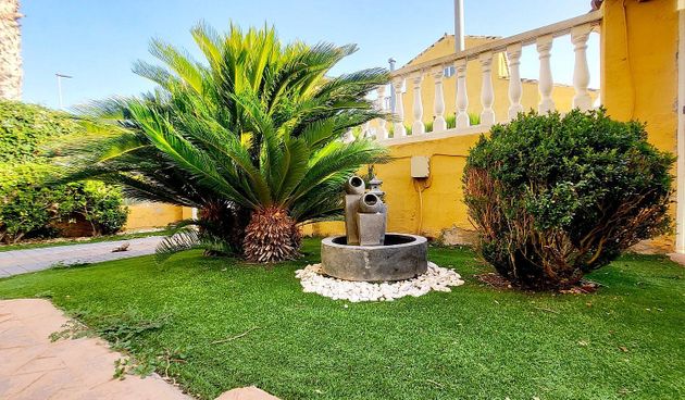Foto 2 de Casa en venda a La Conarda de 4 habitacions amb terrassa i piscina