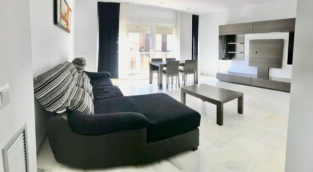 Foto 1 de Alquiler de piso en Benaguasil de 3 habitaciones con muebles y balcón