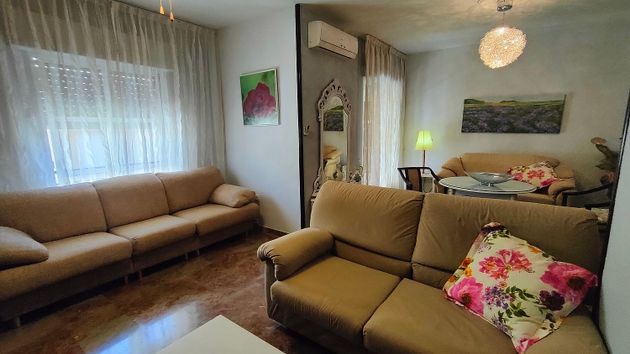 Foto 2 de Venta de piso en calle Ortega y Gasset de 3 habitaciones con terraza y muebles