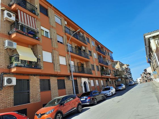 Foto 1 de Pis en venda a calle Diecinueve de Julio de 3 habitacions amb terrassa i balcó