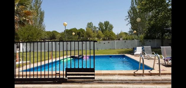 Foto 1 de Xalet en venda a Bailén de 4 habitacions amb terrassa i piscina