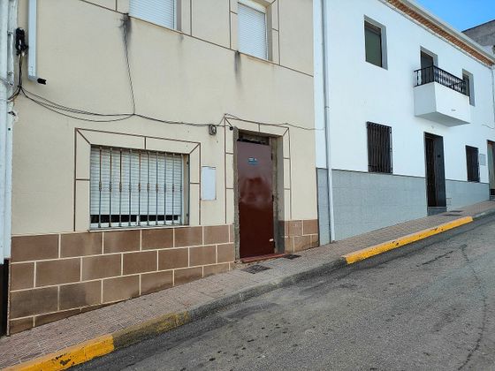 Foto 1 de Casa adossada en venda a calle Vera Cruz de 3 habitacions amb terrassa i piscina