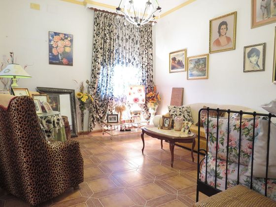 Foto 2 de Xalet en venda a Montequinto de 5 habitacions amb terrassa i jardí