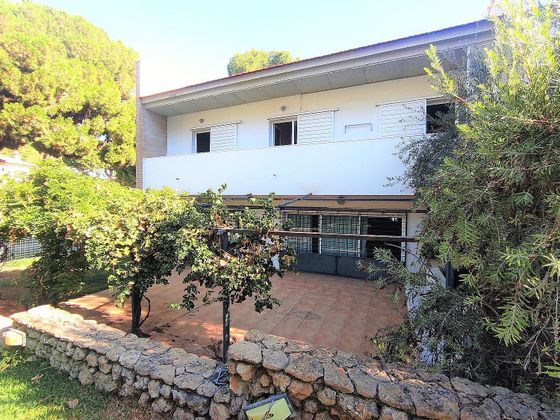 Foto 2 de Xalet en venda a calle Pinares de Oromana de 5 habitacions amb terrassa i piscina