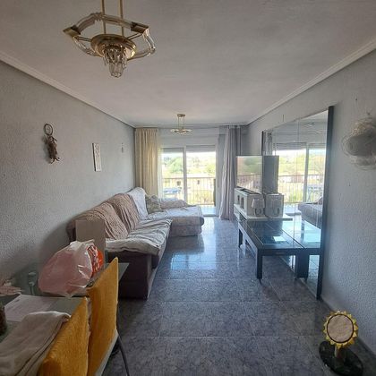 Foto 2 de Piso en venta en Sant Isidre de 3 habitaciones con garaje y balcón