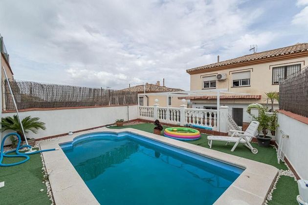 Foto 2 de Casa en venda a Jun de 2 habitacions amb piscina i balcó