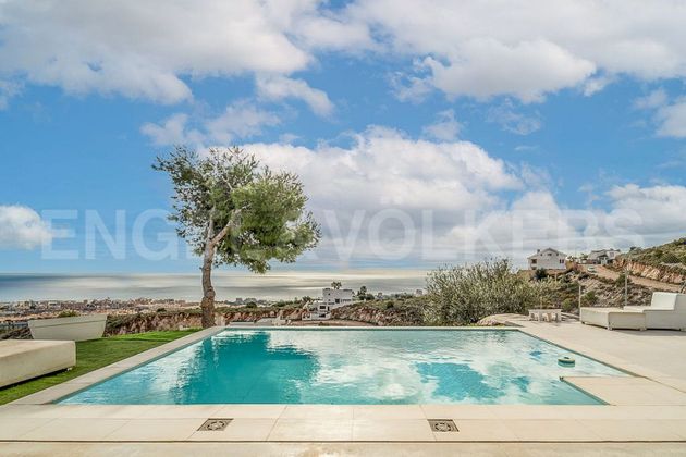 Foto 1 de Xalet en venda a Monterrey - Rancho Domingo de 4 habitacions amb piscina i jardí