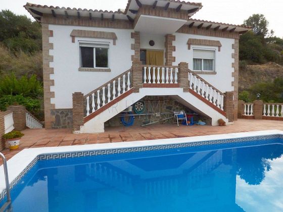 Foto 1 de Casa rural en venta en Frigiliana de 4 habitaciones con terraza y piscina