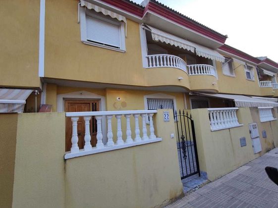Foto 2 de Casa en venda a calle Santa Micaela de 4 habitacions amb balcó