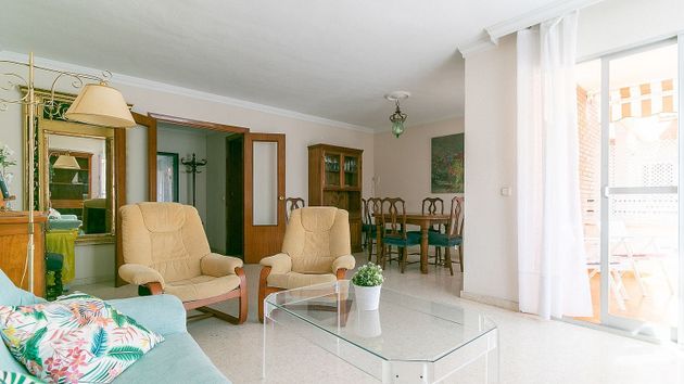 Foto 2 de Pis en lloguer a El Mayorazgo - El Limonar de 3 habitacions amb terrassa i piscina