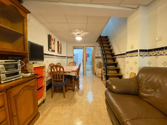 Foto 2 de Casa adossada en venda a calle Maestro Cervera Lloret de 4 habitacions amb terrassa i balcó