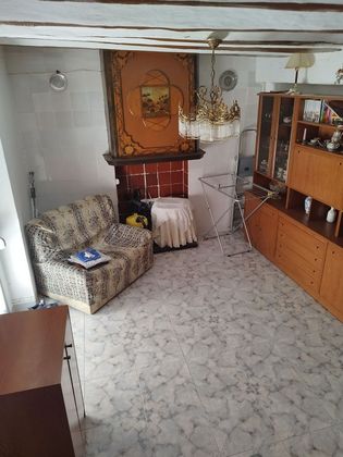 Foto 2 de Venta de casa adosada en Chelva de 3 habitaciones y 130 m²