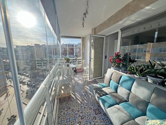 Foto 2 de Venta de piso en La Carihuela de 2 habitaciones con terraza y garaje