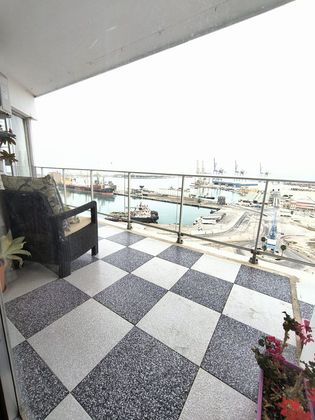 Foto 2 de Pis en lloguer a Ensanche Centro - Puerto de 4 habitacions amb terrassa i garatge