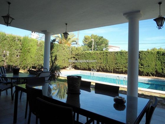 Foto 2 de Xalet en venda a Entrepinos de 5 habitacions amb terrassa i piscina