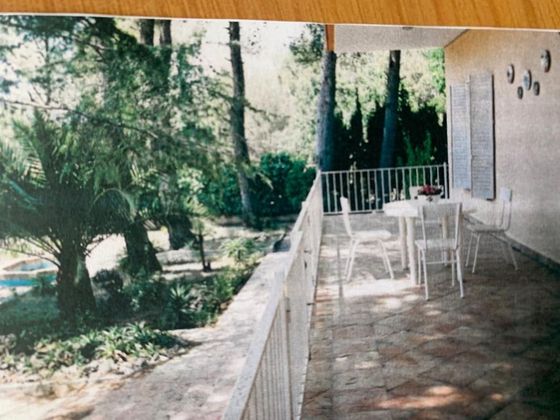 Foto 2 de Venta de chalet en Centro - Chiva de 3 habitaciones con terraza y piscina