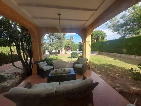 Foto 1 de Casa adossada en venda a San Antonio de Benagéber de 5 habitacions amb terrassa i piscina
