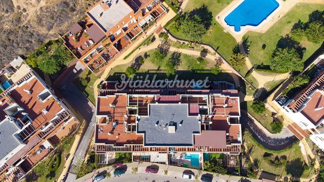 Foto 2 de Ático en venta en Benajarafe – Almayate de 2 habitaciones con terraza y piscina