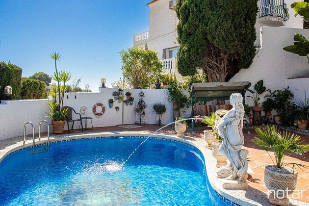 Foto 1 de Casa en venda a avenida Chimenea de 3 habitacions amb terrassa i piscina
