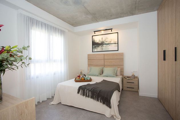 Foto 1 de Dúplex en lloguer a calle Huertos de 2 habitacions amb mobles i aire acondicionat