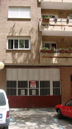 Foto 2 de Local en venda a calle Principe de Asturias de 173 m²