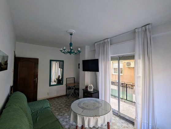 Foto 1 de Alquiler de piso en calle Jacinto Benavente de 3 habitaciones con terraza y muebles