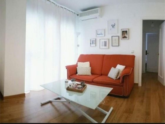 Foto 1 de Pis en lloguer a calle Estepona de 2 habitacions amb mobles i aire acondicionat