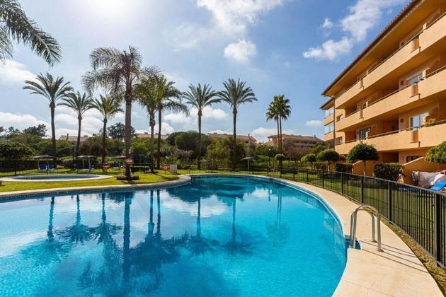 Foto 2 de Pis en venda a Elviria de 1 habitació amb terrassa i piscina