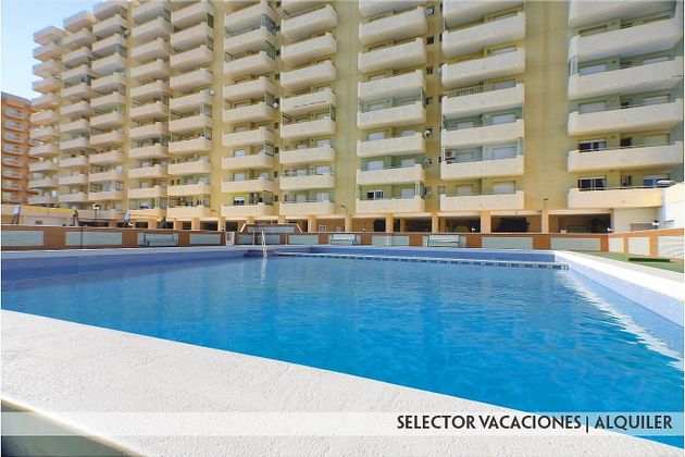 Foto 2 de Alquiler de piso en urbanización Esmeralda II Km de la Manga de 3 habitaciones con terraza y piscina