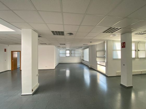 Foto 2 de Alquiler de oficina en Zona Montecañada - Parque Tecnológico con garaje y aire acondicionado