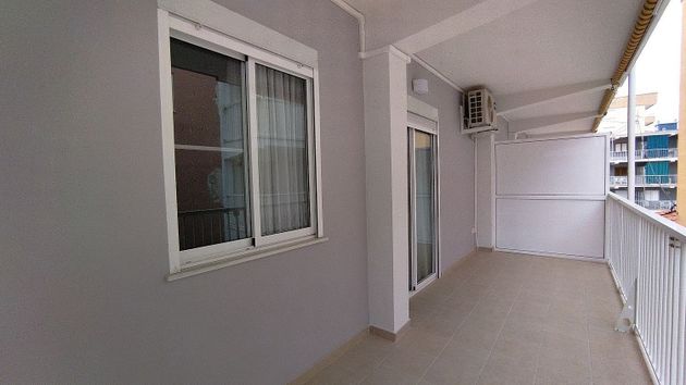 Foto 2 de Venta de piso en Piles de 3 habitaciones con garaje y balcón