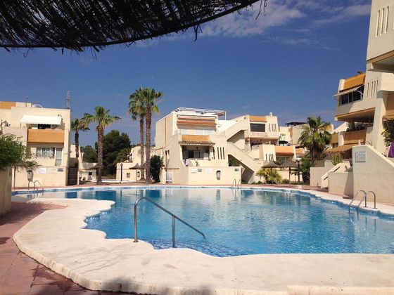Foto 1 de Casa en venda a avenida Los Pinares de 4 habitacions amb terrassa i piscina