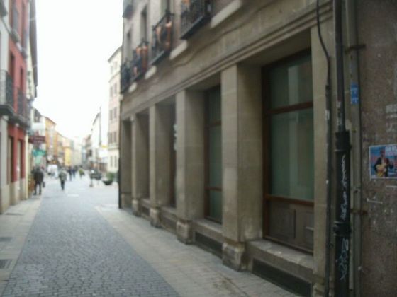 Foto 1 de Local en venda a calle La Rúa de 471 m²