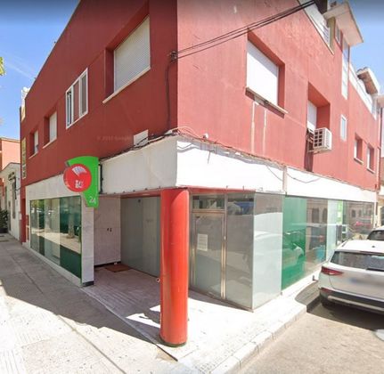 Foto 1 de Local en venda a calle Albarracín de 193 m²