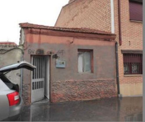 Foto 1 de Casa adossada en venda a calle De Julián Humanes de 3 habitacions i 102 m²