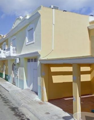 Foto 2 de Casa en venda a calle Almería de 4 habitacions i 205 m²