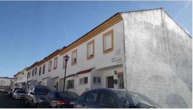 Foto 2 de Casa en venda a Pedroso (El) de 4 habitacions i 99 m²