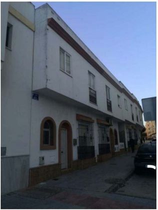 Foto 1 de Pis en venda a calle Luis Milena de 4 habitacions i 113 m²