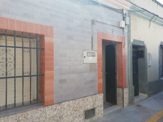 Foto 2 de Casa en venda a calle Melilla de 3 habitacions i 102 m²